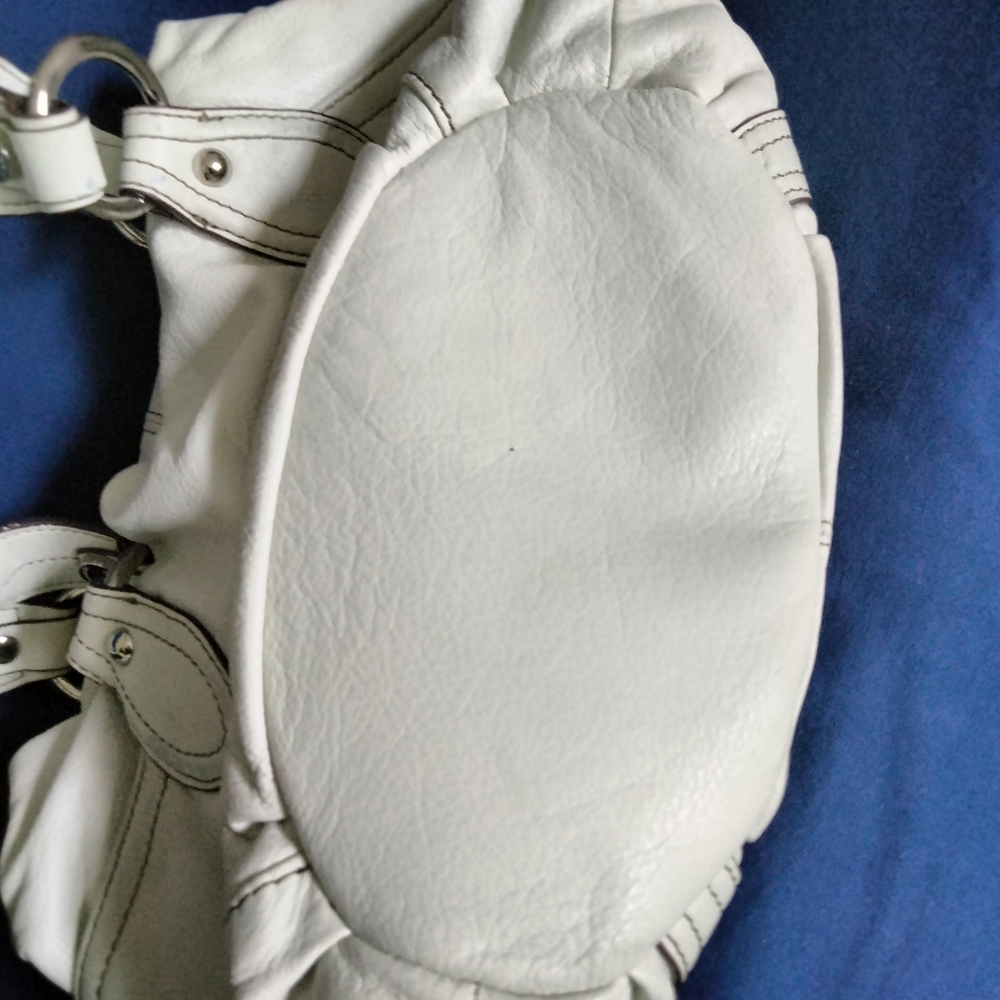 Chic White Leather Shoulder Bag with Ruched Detailing